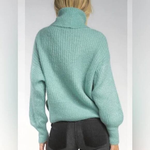 Sage Green Cowl Neck Sweater - Size Medium - Like New Long Sleeve ELAN Brand - Picture 1 of 5